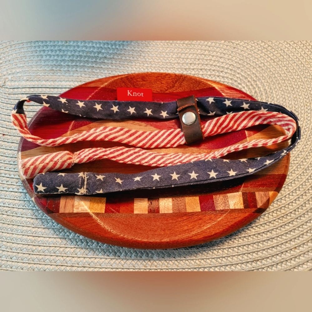 EUC Knot Croakies